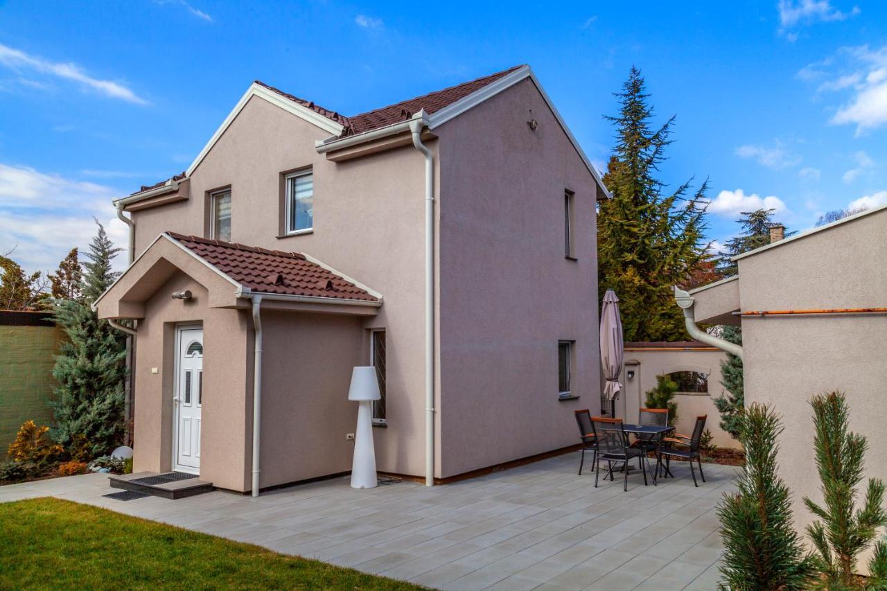 Dc Executive Homes نوفي ساد المظهر الخارجي الصورة