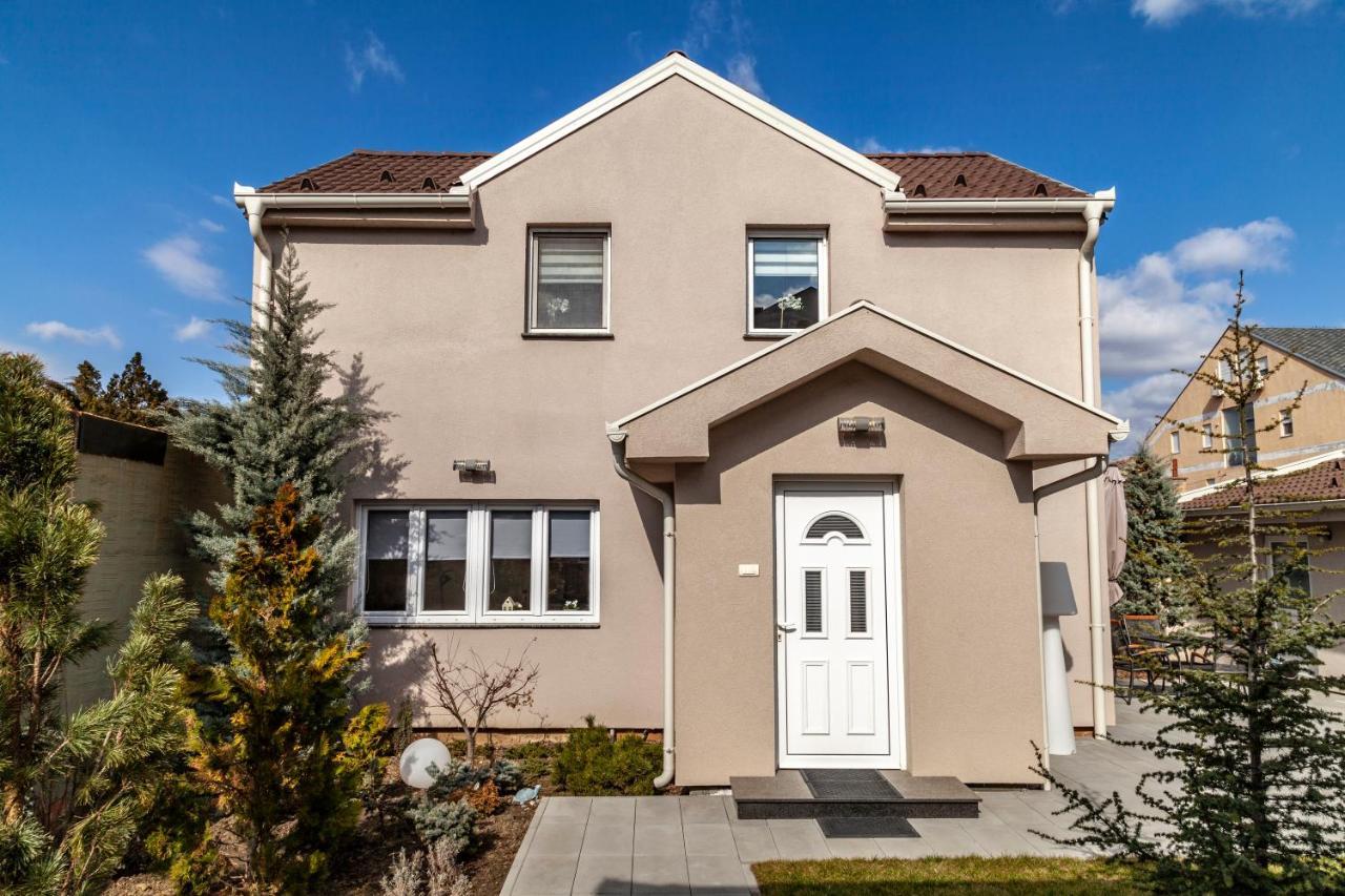 Dc Executive Homes نوفي ساد المظهر الخارجي الصورة